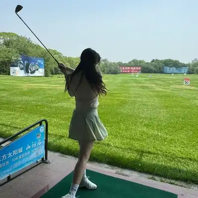 于浩芳